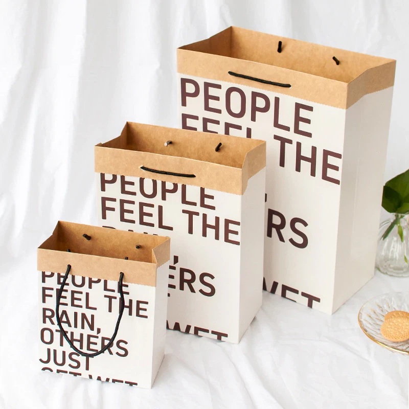 Málaí bronntanais clóite saincheaptha