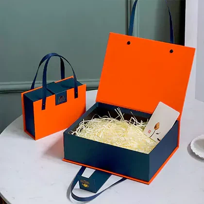 Bosca Pacáistiú Páipéar Bronntanais Folding Maighnéadach Cairtchláir chrua